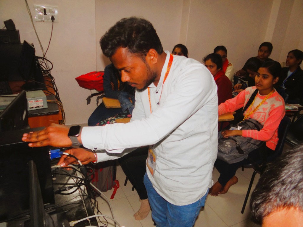 AIM Computer Academy - Learn Computer Courses